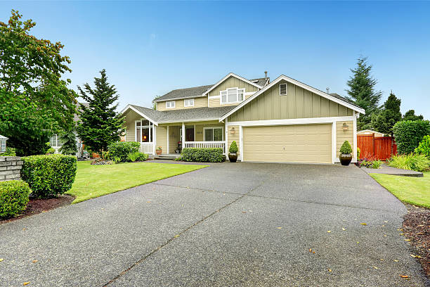 istock House exterior with garage and driveway 515196425
