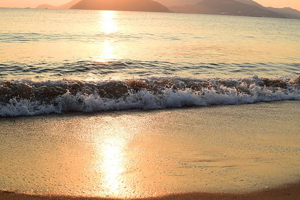 istock Sunrise on the beach - vintage filter 515197836