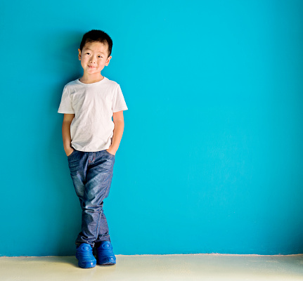 Child Standing Pictures | Download Free Images on Unsplash