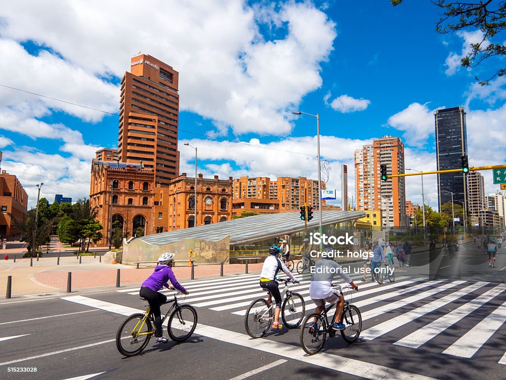 Ciclistas de en Bogotá, Colombia - Foto de stock de Bogotá libre de derechos