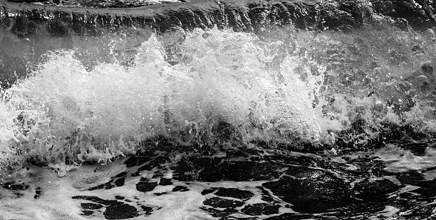 Noir et blanc et bleu de la mer - Photo