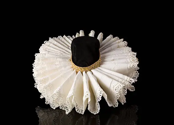 Display of an Elizabethan lace ruff collar