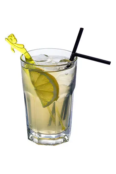 Longdrink "Lynchburg Lemonade": Whiskey, Coconut liqueur, Lemon juice, Sprite.