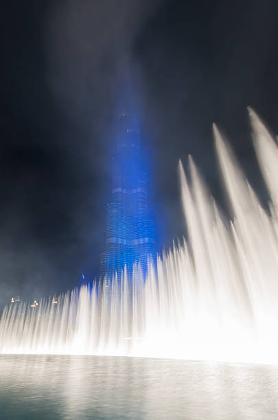 dubai dédiée à l'organisation de l'exposition universelle de 2020 - dubai burj khalifa shopping mall united arab emirates photos et images de collection