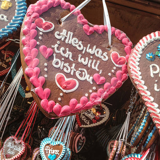 istock Gingerbread Cookie at the Beer Fest 515399413