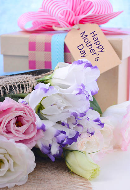 istock Mothers Day Flowers and Gift 515442968