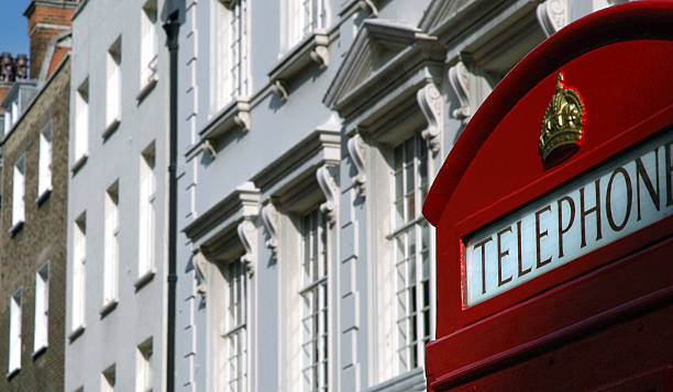 istock Telephone booth on upscale row near Hyde Park in London 515451083