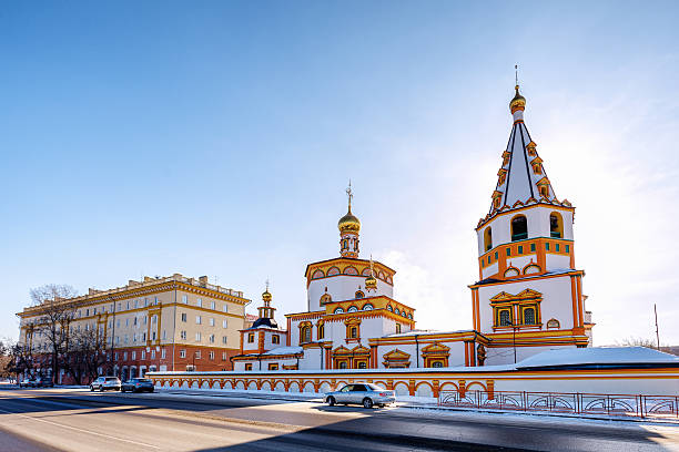 a catedral ortodoxa - siberia russia russian orthodox orthodox church - fotografias e filmes do acervo