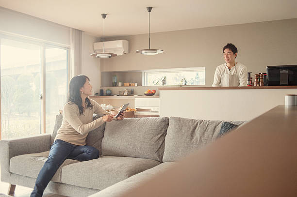 istock Husband and wife have a talk at home 515480140