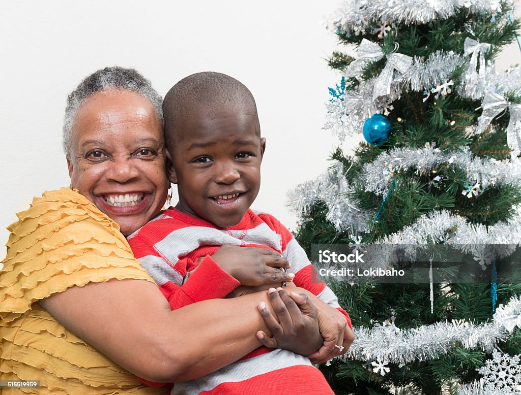 Oma mit Enkel zu Weihnachten - Lizenzfrei Weihnachten Stock-Foto