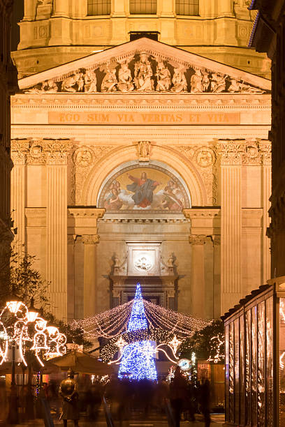 istock Decorated street at christmastime befor the Saint Stephen's Basilica 515551605