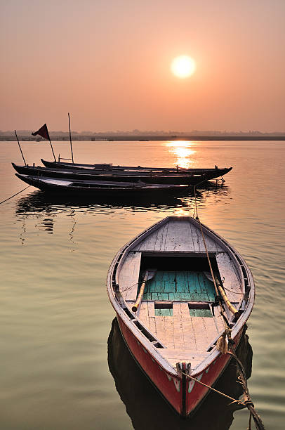 istock Sunrise over River Ganges (Ganga), Varanasi, India 515553883