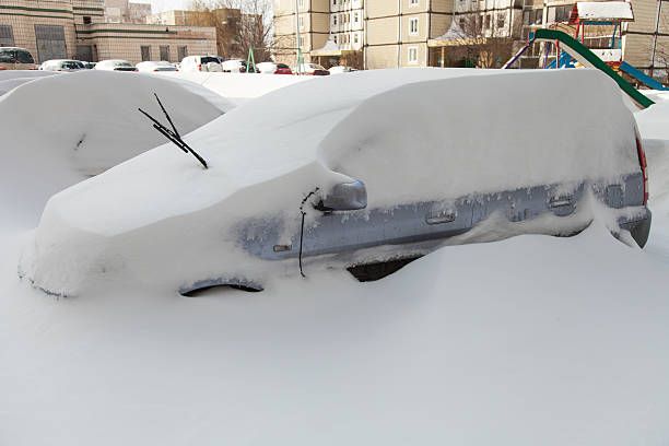 istock Cars covered in snow 515580031