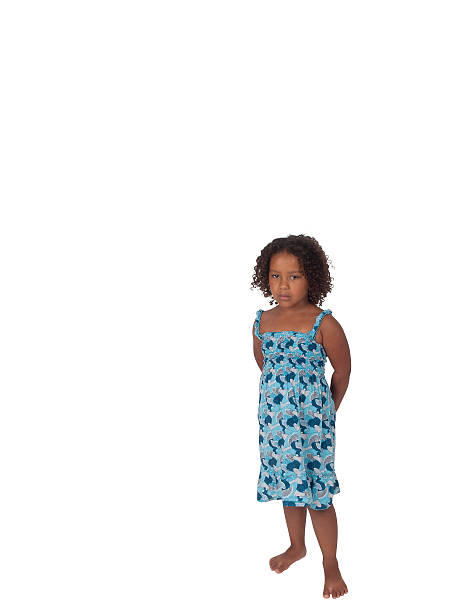 маленькая девочка из ганы-канадская - child little girls shy standing стоковые фото и изображения
