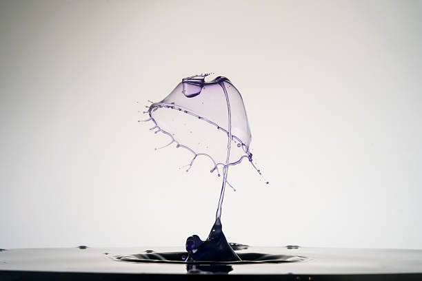 istock Sculpture of Liquid 515597362