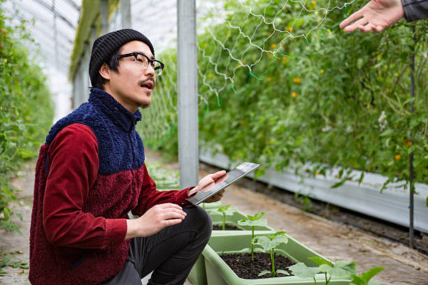 istock Farmer using technology to monitor crops 515601694
