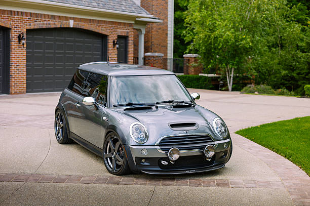 custom mini cooper s - shiny chrome car vehicle door foto e immagini stock