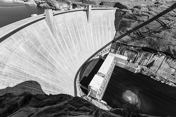 istock Glen Canyon Dam Arizona Black and White 515669188