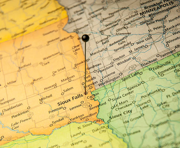 istock Macro Road Map Of Sioux Falls South Dakota 515684281