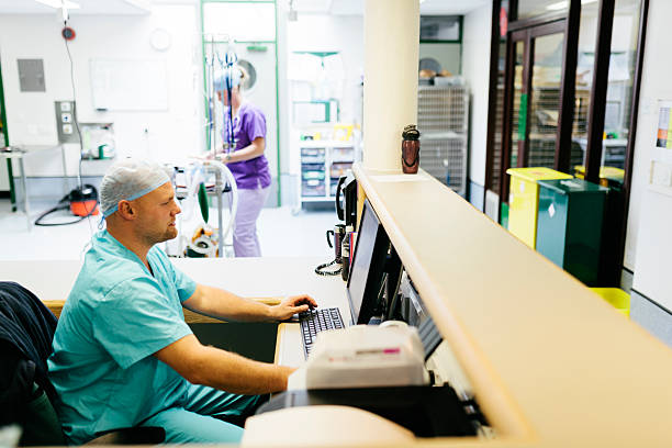 Veterinary Stock Photo Using Computer 180+ Veterinary Nurse Working On Computer Stock Photos, Pictures ...