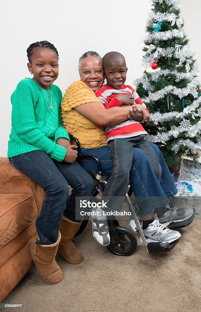 Oma mit Enkel zu Weihnachten - Lizenzfrei Weihnachten Stock-Foto