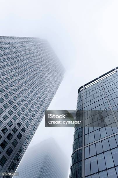 Finanzielle Wolkenkratzern Canary Wharf London Stockfoto und mehr Bilder von London - England - London - England, Nebel, Arbeitsstätten
