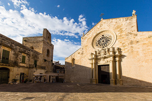 кафедральный собор отранто - lecce italy puglia church стоковые фото и изображения