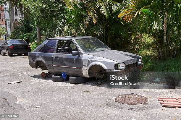 Fahrzeug Beschädigt Faltig Und Verlassenen In Sao Paulo Stadt Stockfoto und mehr Bilder von Auto