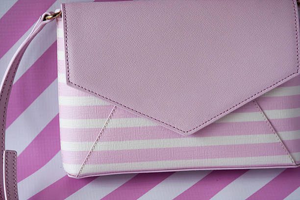 istock Cute pink cross body bag 515714922