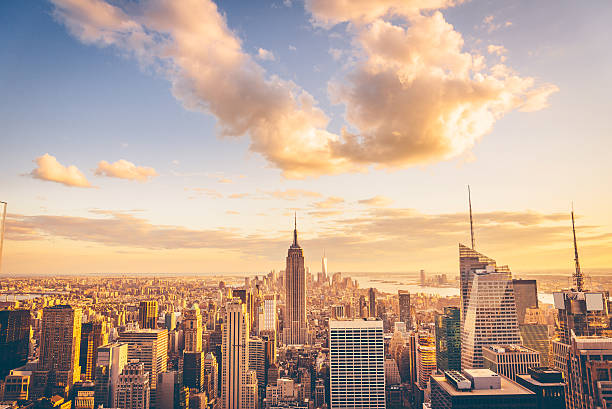 edificios de la ciudad de nueva york-midtown y el edificio empire state. - panoramic international landmark national landmark famous place fotografías e imágenes de stock