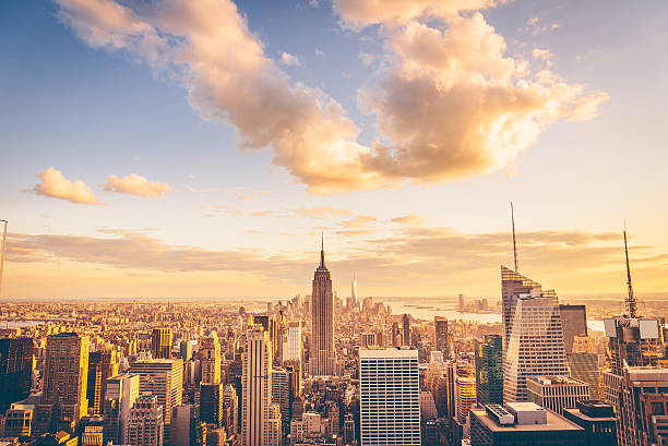 new york city skyline de midtown e o empire state building - panoramic international landmark national landmark famous place imagens e fotografias de stock