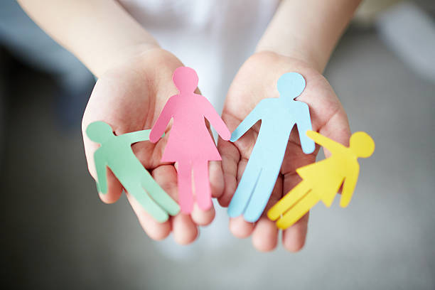 istock Paper family cutout 515780230