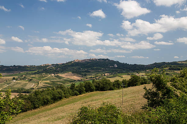 istock landscape of Tuscany, Italy 515782963
