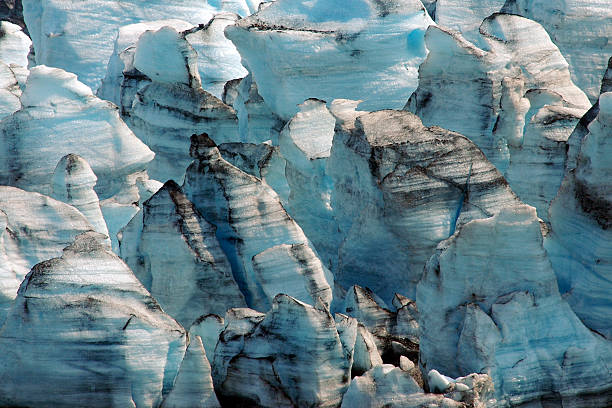 istock Glacier Tops in Glacier Bay Alaska 515786073