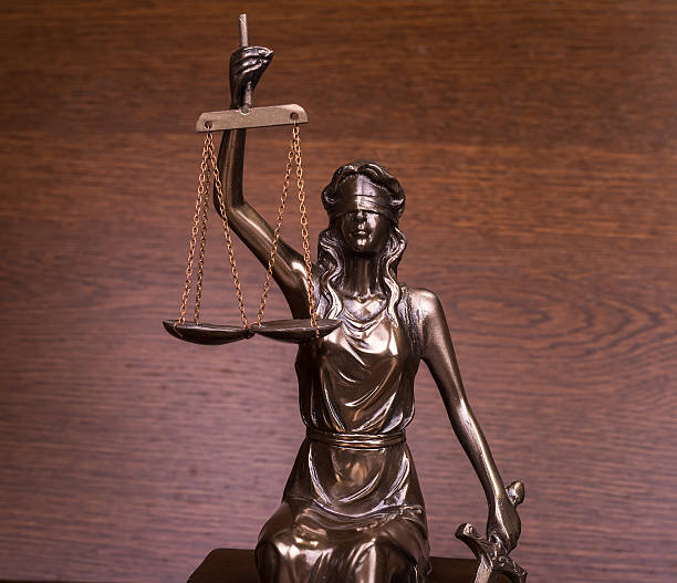 statue de de la justice, la notion de droit - statue of justice symbol justice law photos et images de collection