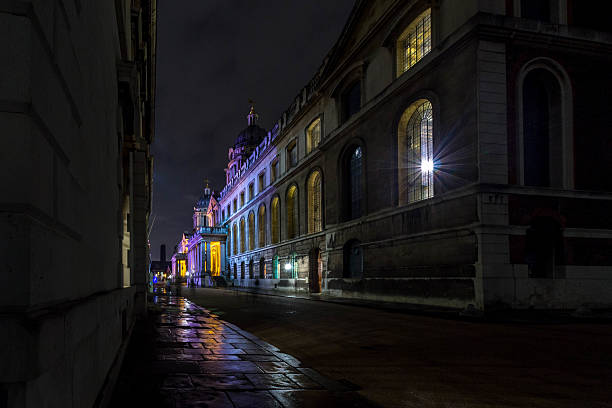 istock Colourful and Well Lit London Street 515805486