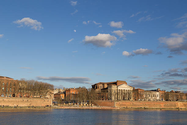 istock View over Garonne River in Toulouse 515810856