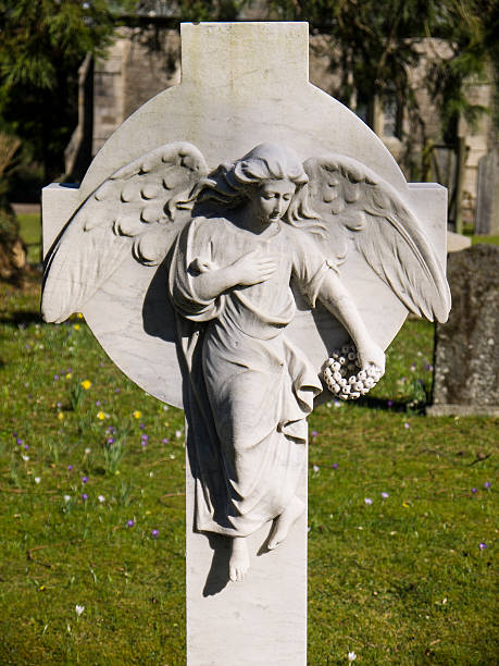 istock Angel on the cross 515833726