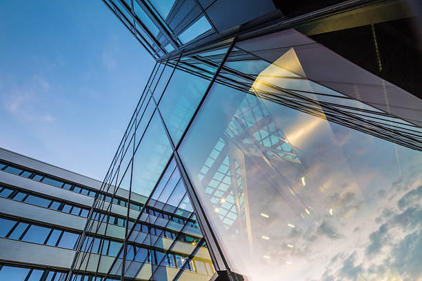 moderno ufficio di architettura, amburgo hafencity university - building exterior glass window built structure foto e immagini stock