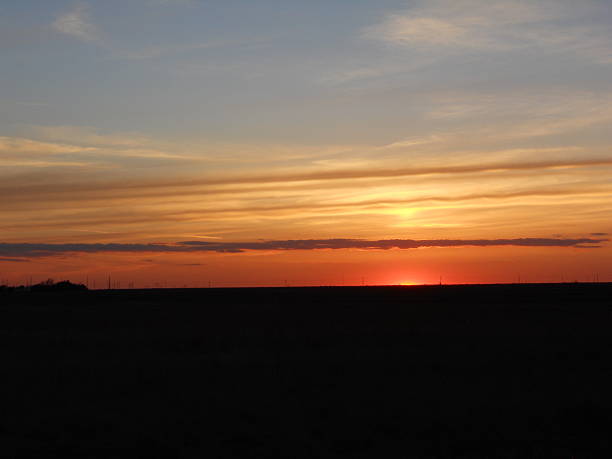 istock Golden Orange Sky at Sunset 515893604