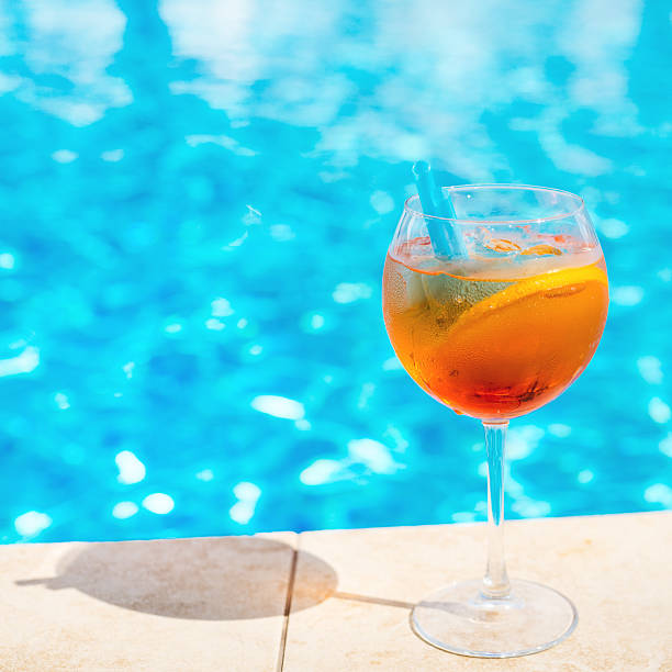 istock Cocktail at the swimming pool 515961101
