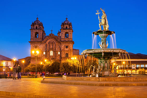 plaza de armas - provincia de cuzco fotografías e imágenes de stock