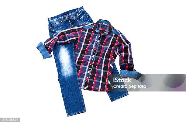 Hemd Und Blaue Jeans Stockfoto und mehr Bilder von Ausverkauf - Ausverkauf, Blau, Designerbekleidung