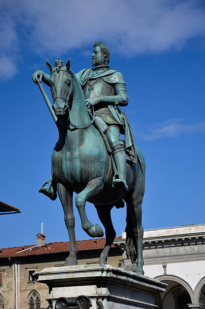 statua di ferdinand 1, firenze - renaissance statue italy florence italy foto e immagini stock