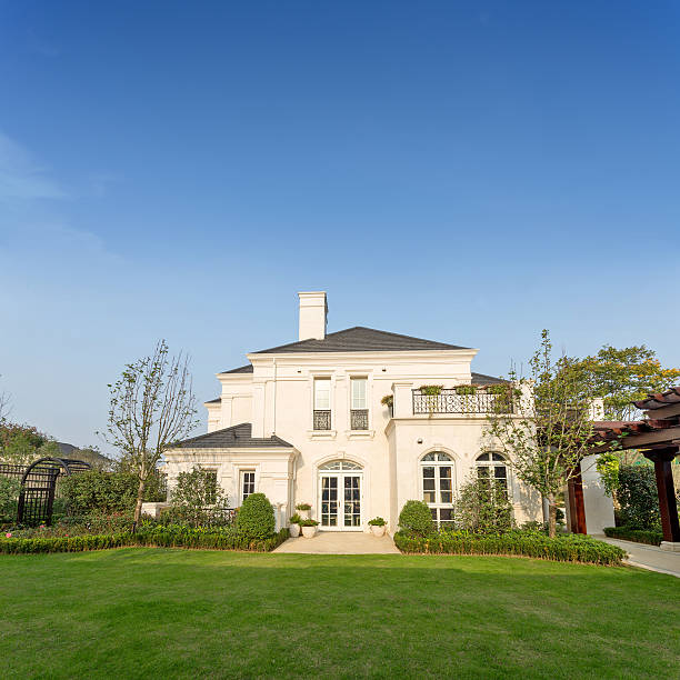 istock exterior of villa 516036501