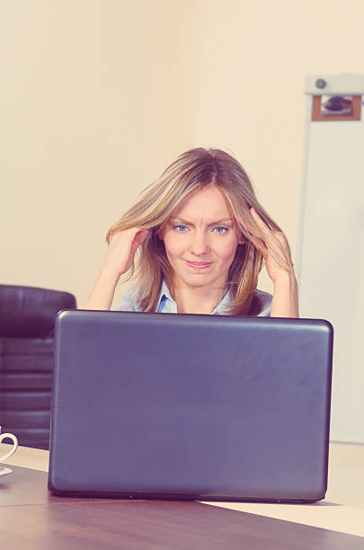 istock business woman 516038445