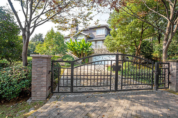 istock exterior of villa 516038783