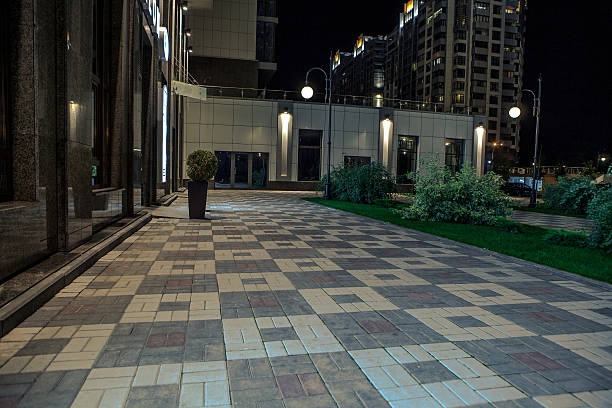istock Street in modern city an night 516039025