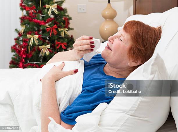 Weihnachten Niesen Stockfoto und mehr Bilder von Niesen - Niesen, Weihnachten, Baum