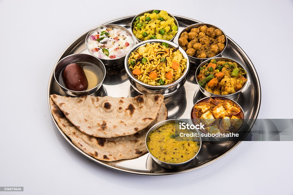 Đĩa Thức Ăn Ấn Độ Hoặc Thali Ấn Độ Thali Nam Ấn Độ Hình ảnh Sẵn có - Tải  xuống Hình ảnh Ngay bây giờ - iStock